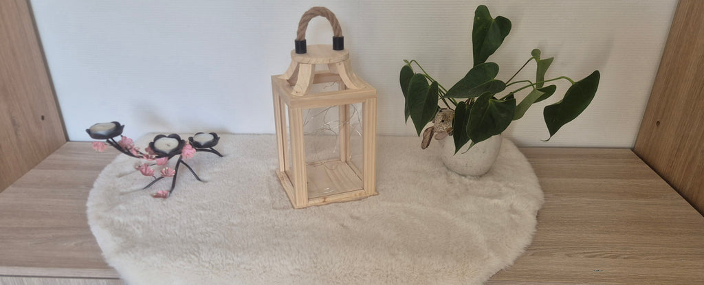 Lanterne lumineuse en bois massif