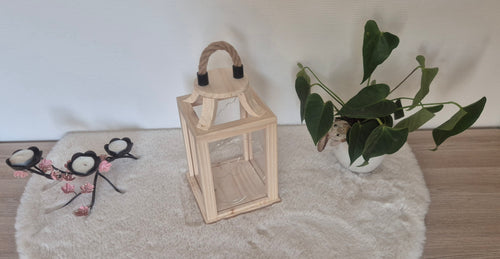 Lanterne lumineuse en bois massif